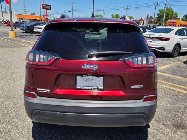Used 2019 Jeep Cherokee Latitude Plus w/ Comfort/Convenience Group FWD image 10