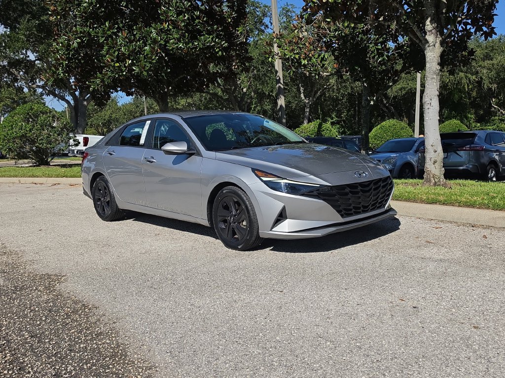 Used 2021 Hyundai Elantra SEL FWD image 2