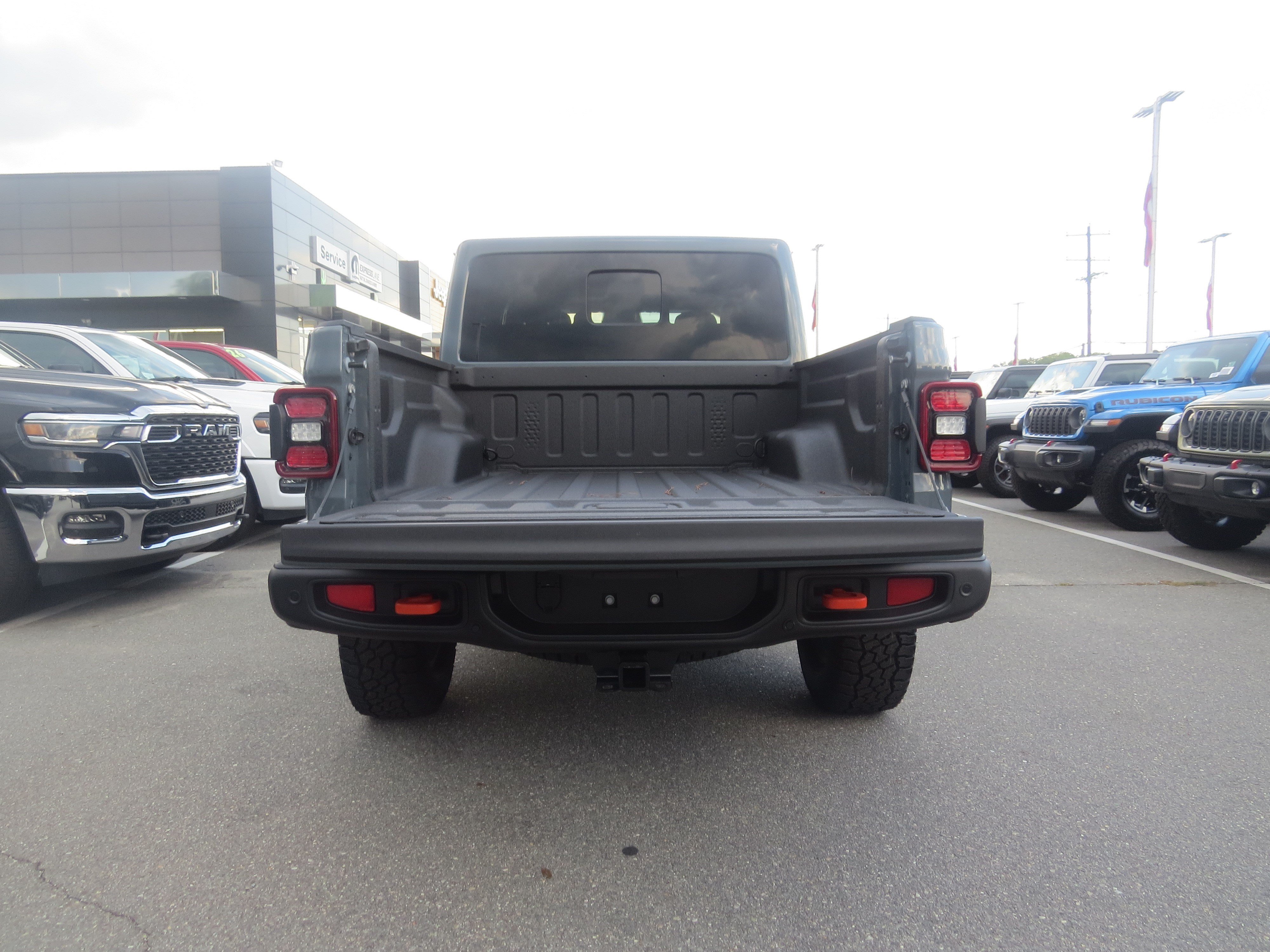 New 2026 Jeep Gladiator Mojave AWD/4WD image 5