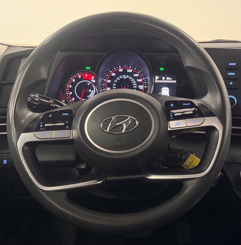 Certified 2021 Hyundai Elantra SE FWD image 16