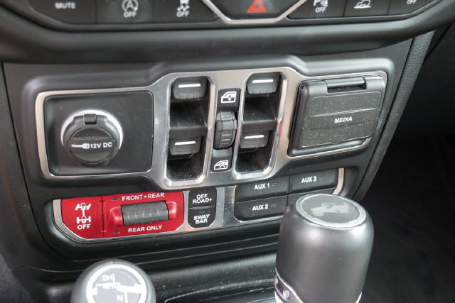 Used 2023 Jeep Wrangler Unlimited Rubicon w/ LED Lighting Group AWD/4WD image 21