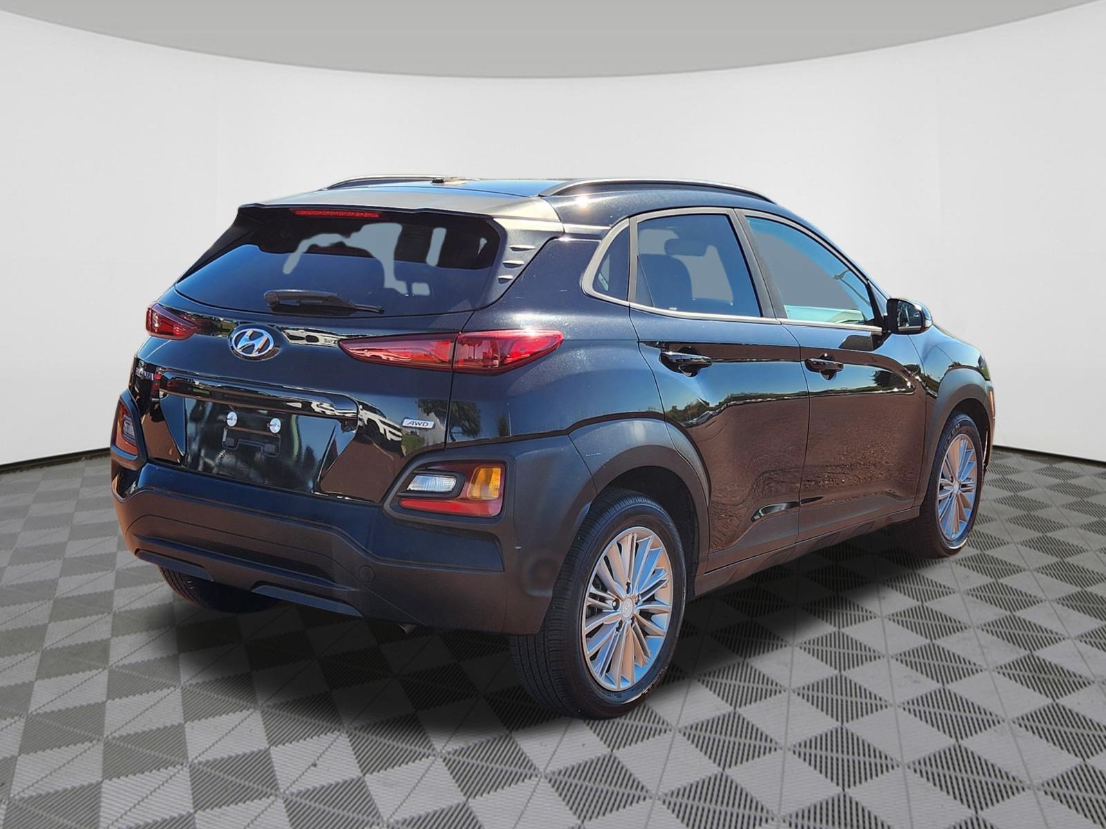 Used 2019 Hyundai Kona SEL AWD/4WD image 4