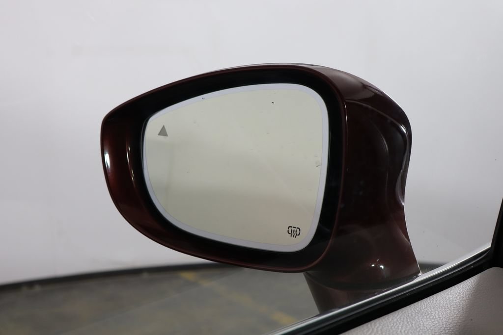 Used 2017 Chrysler Pacifica Limited w/ UConnect Theater Package FWD image 42