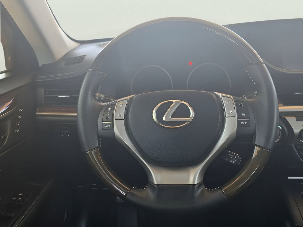 Used 2015 Lexus ES 350 w/ Luxury Package FWD image 32