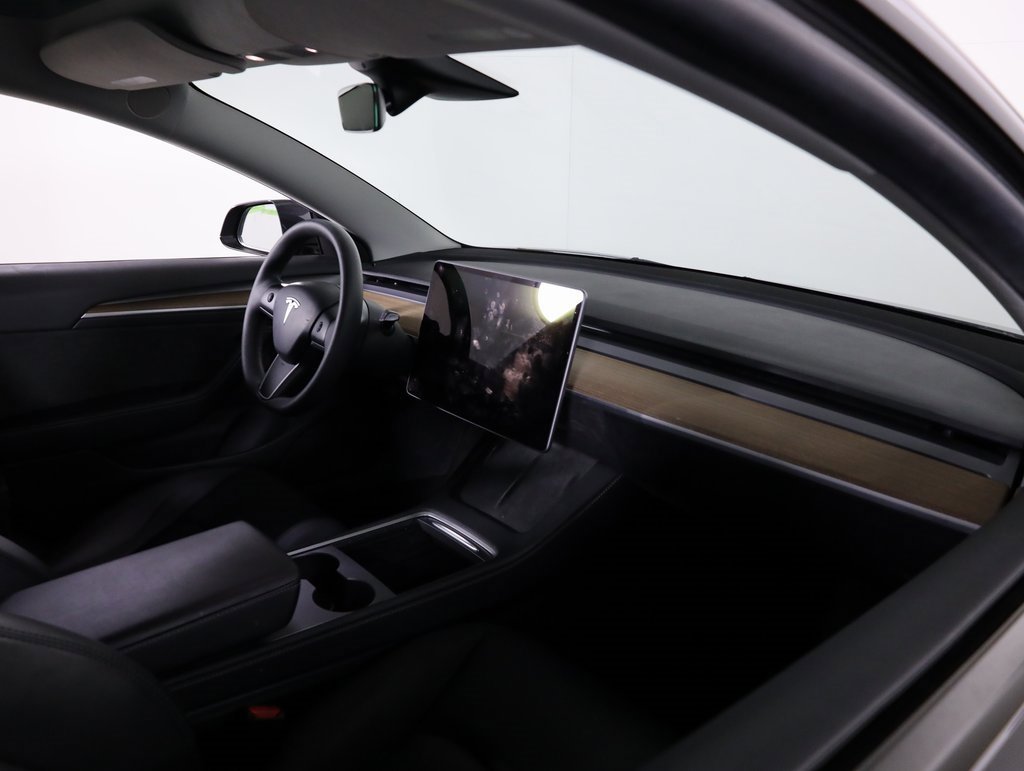Used 2023 Tesla Model 3 Standard Range image 40