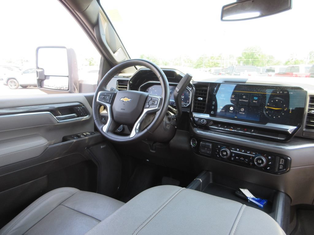 Certified 2024 Chevrolet Silverado 3500 LTZ w/ LTZ Plus Package AWD/4WD image 29