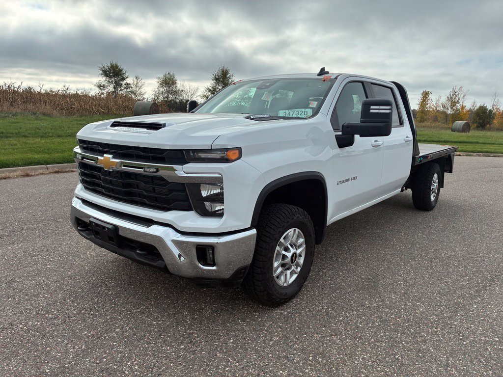 Used 2024 Chevrolet Silverado 2500 LT w/ Convenience Package AWD/4WD image 4