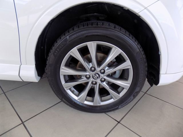 Used 2017 Toyota RAV4 Platinum FWD image 9