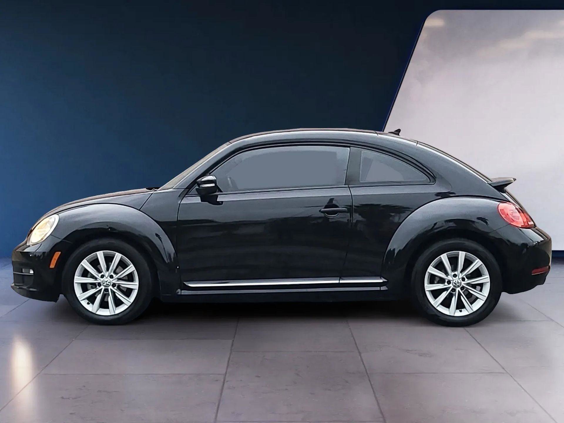 Used 2016 Volkswagen Beetle 1.8T Classic FWD image 2