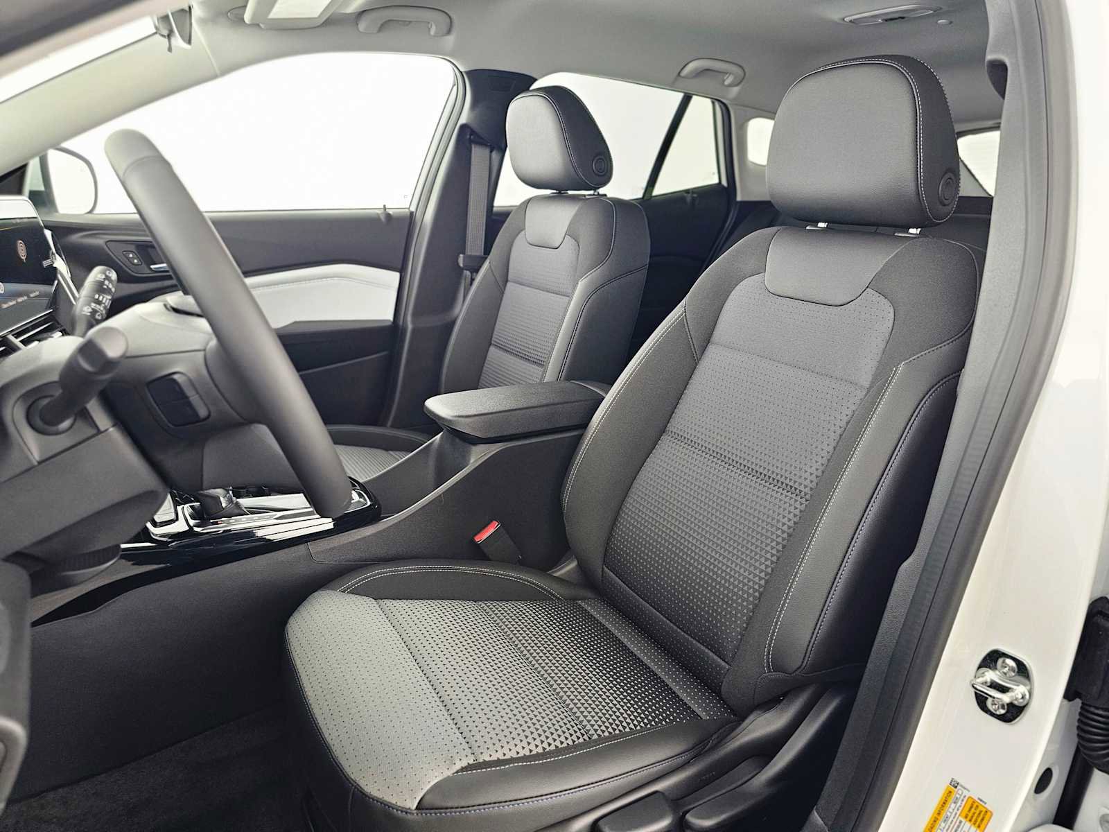 New 2026 Chevrolet Trax LT w/ Driver Confidence Package FWD image 21