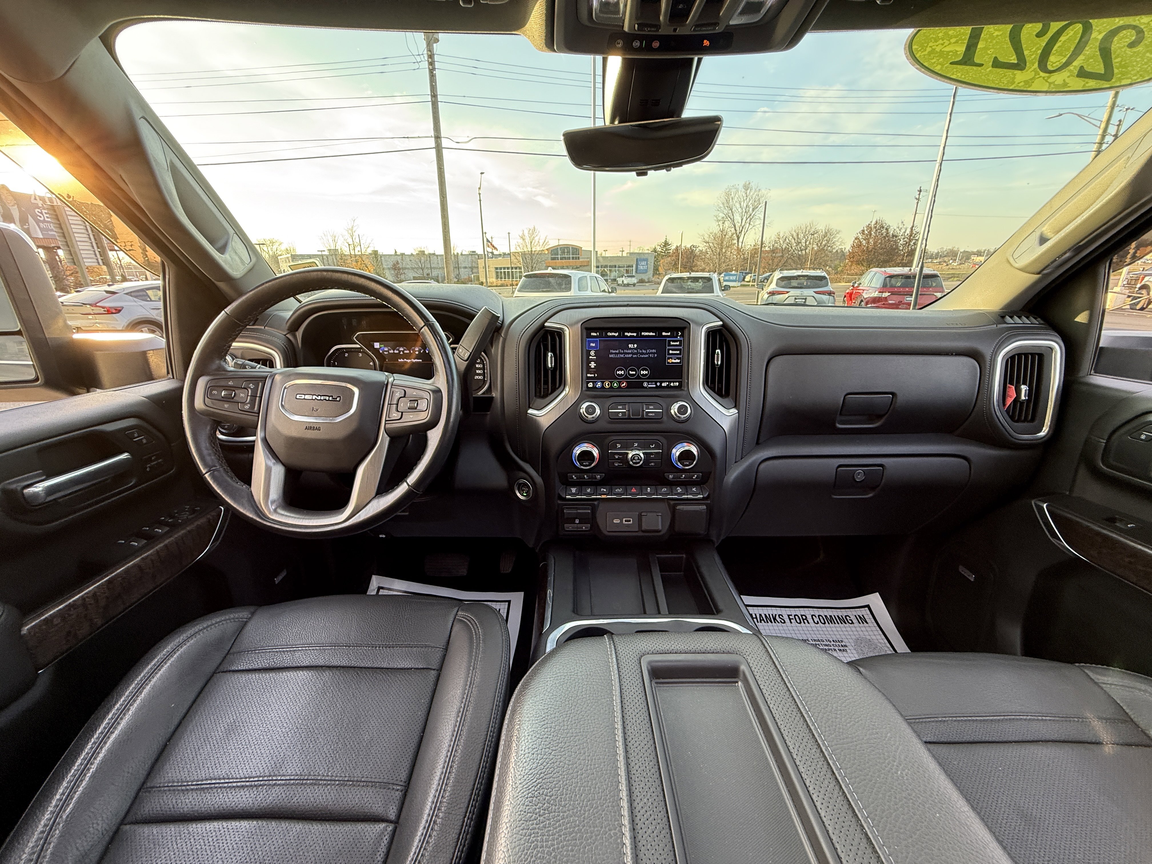 Used 2021 GMC Sierra 2500 Denali w/ Denali Black Diamond Edition image 14