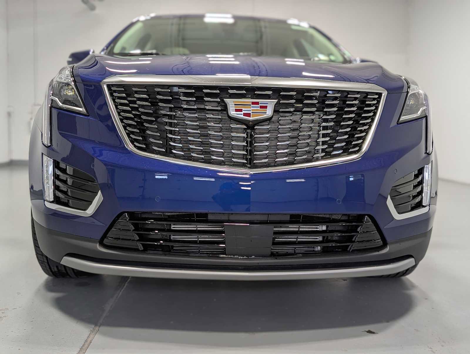 New 2026 Cadillac XT5 Premium Luxury w/ Driver Assist Package AWD/4WD image 2