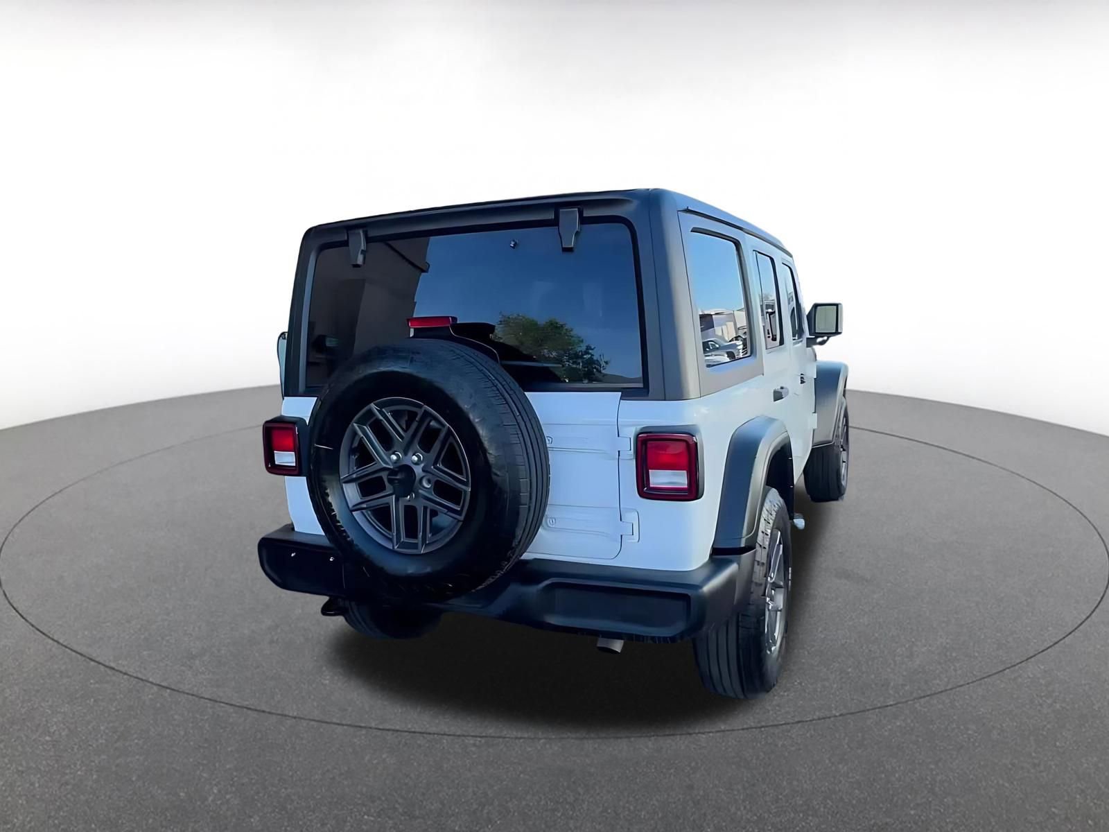 Used 2025 Jeep Wrangler Sport S image 12