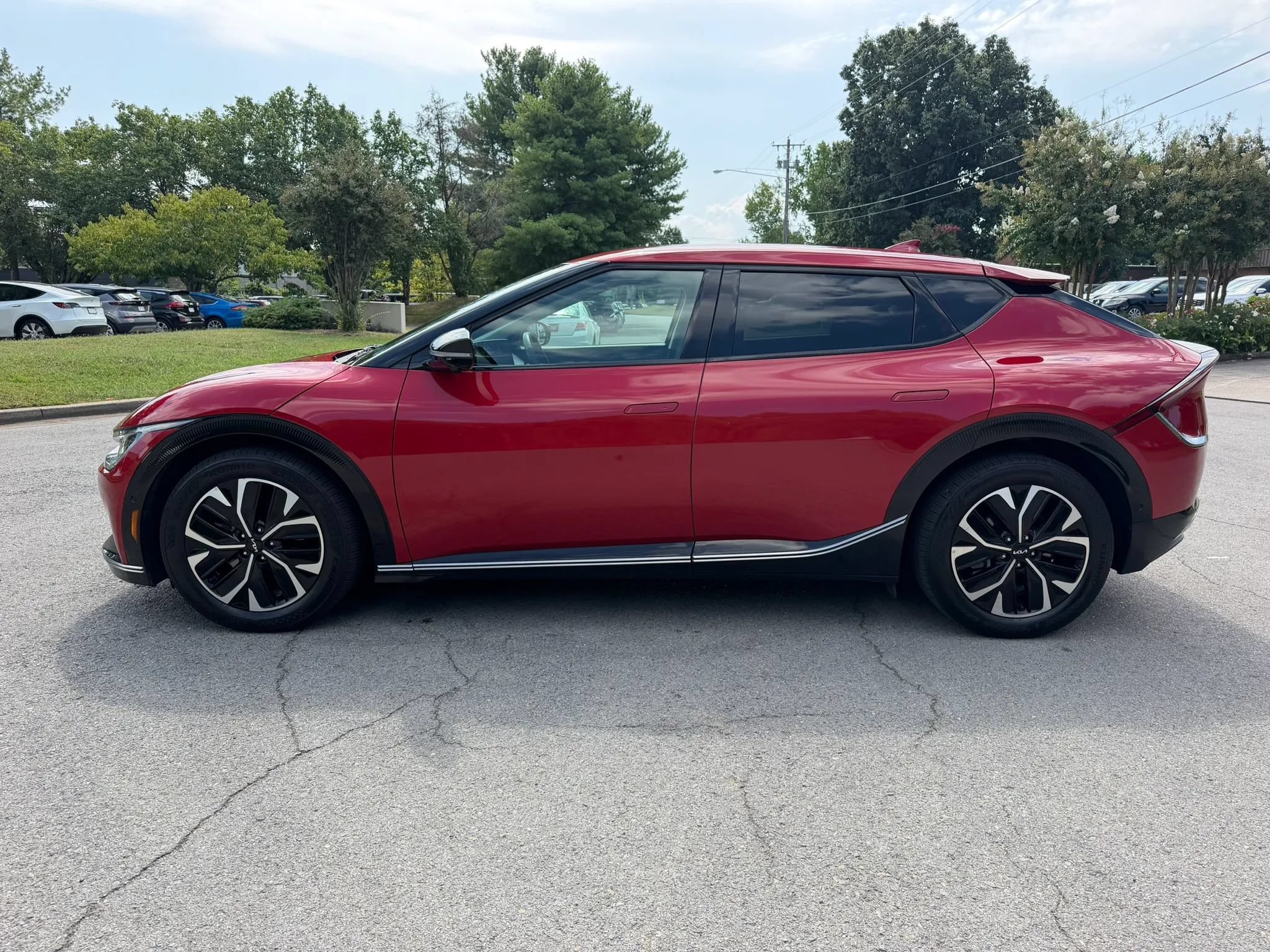 Used 2022 Kia EV6 Wind w/ Wind Technology Package AWD/4WD image 8