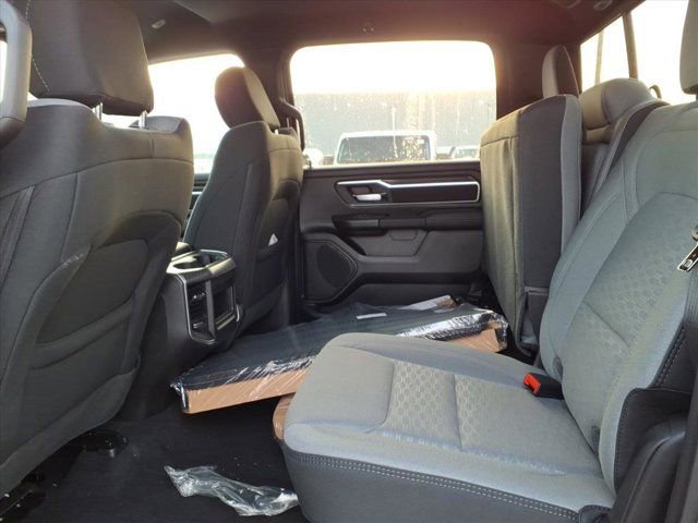 New 2026 RAM 1500 4x4 Crew Cab image 14