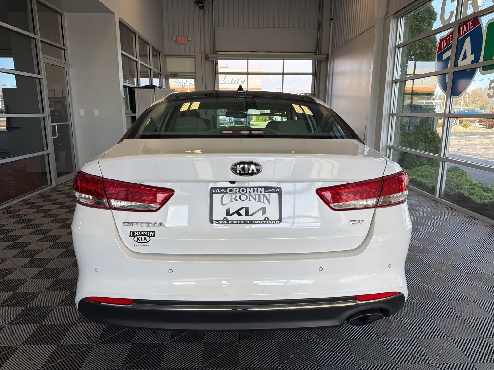 Used 2017 Kia Optima EX w/ Premium Package image 5