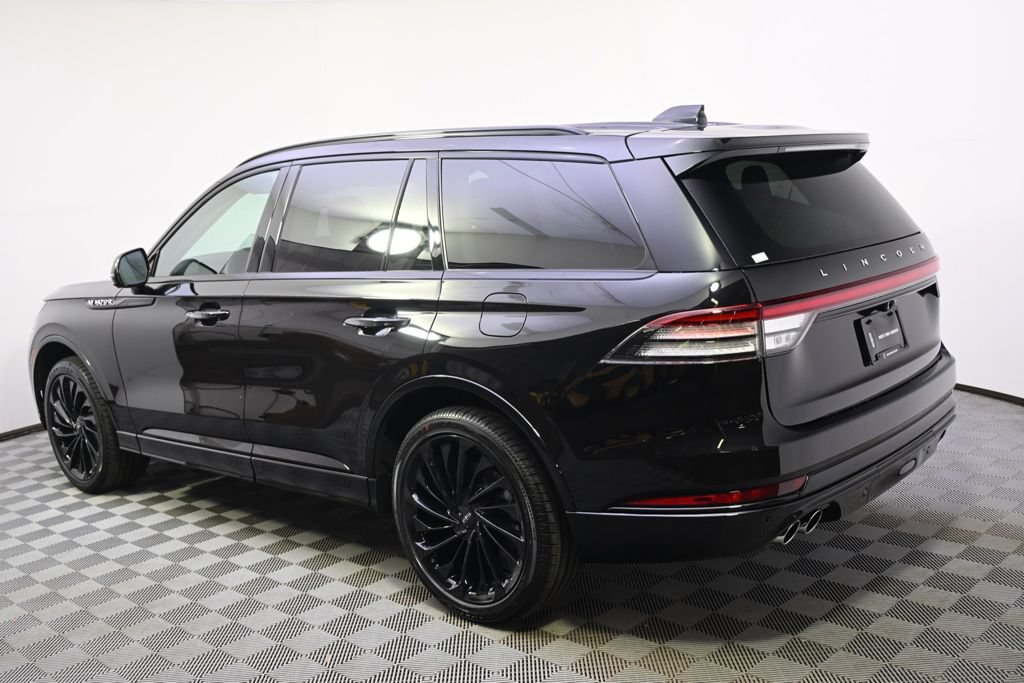 New 2026 Lincoln Aviator Reserve w/ Jet Appearance Package AWD/4WD image 3