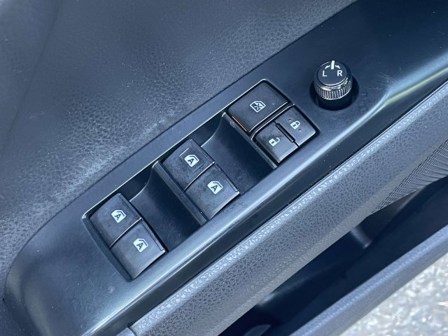 Used 2019 Toyota Camry SE FWD image 20