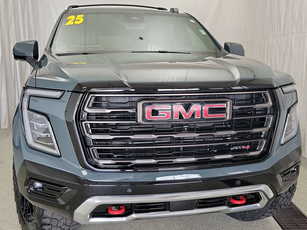 Used 2025 GMC Yukon AT4 Ultimate AWD/4WD image 3