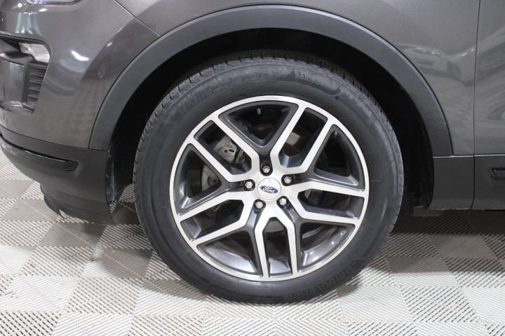 Used 2018 Ford Explorer Sport AWD/4WD image 44
