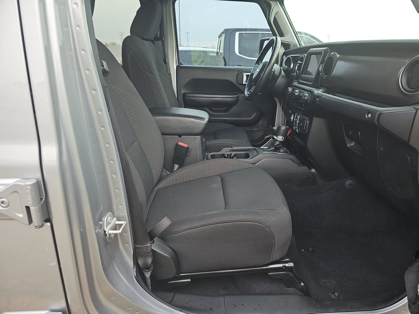 Used 2021 Jeep Gladiator Willys image 14