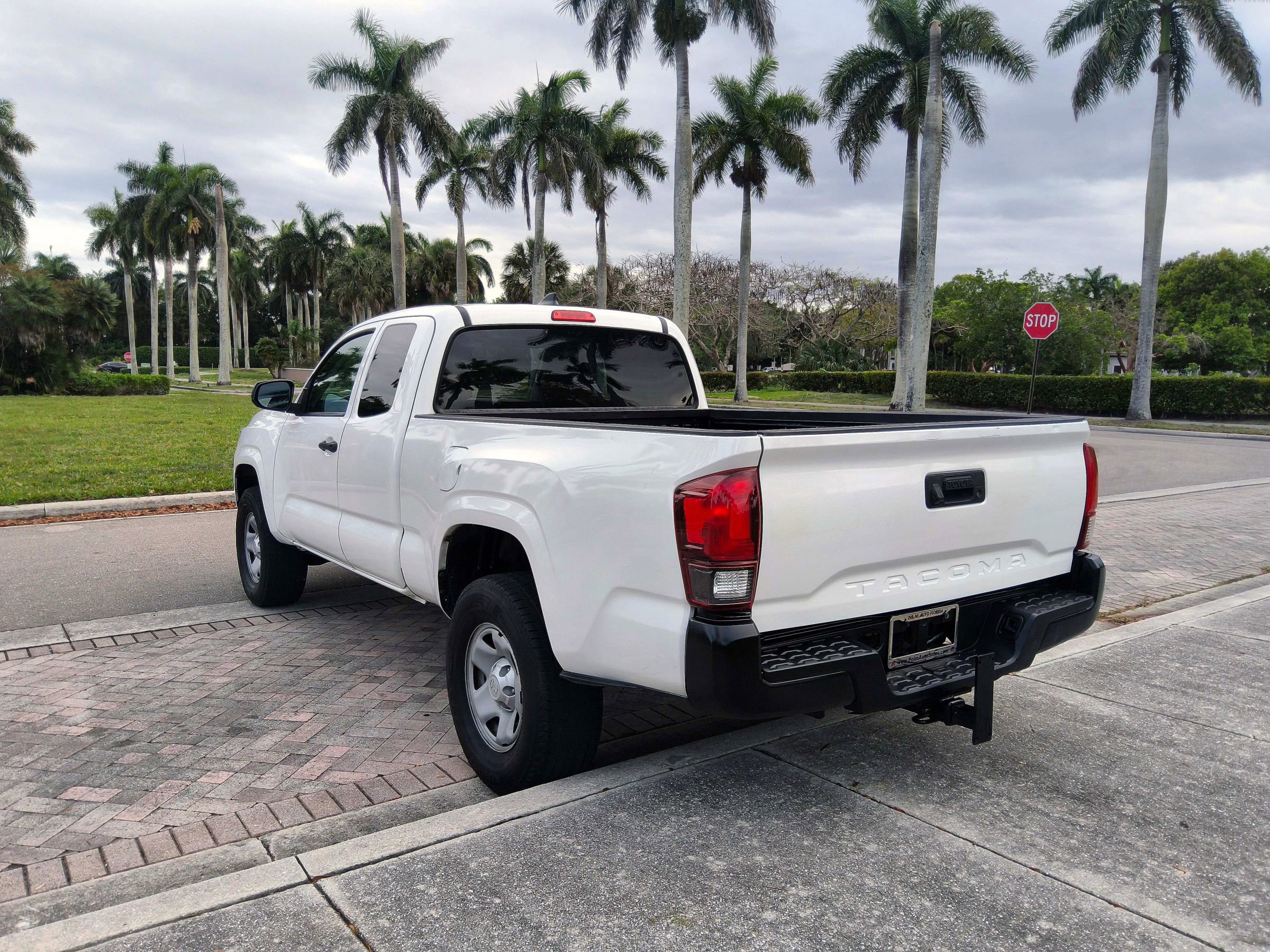 Used 2019 Toyota Tacoma SR RWD image 5