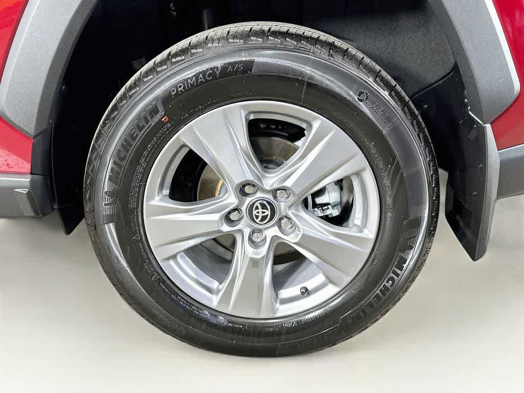 Used 2025 Toyota RAV4 XLE w/ Convenience Package FWD image 8