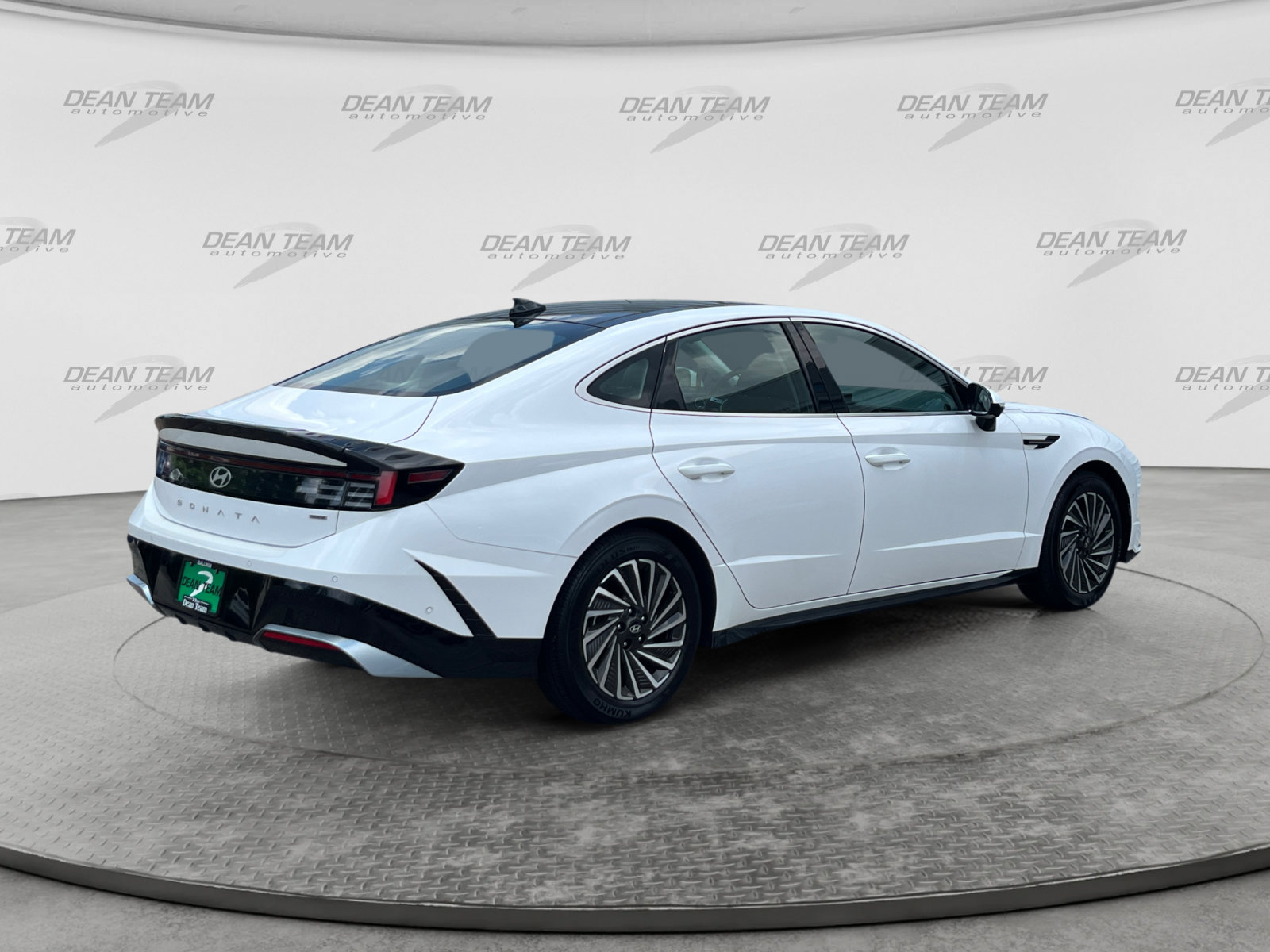 Certified 2025 Hyundai Sonata Limited FWD image 7