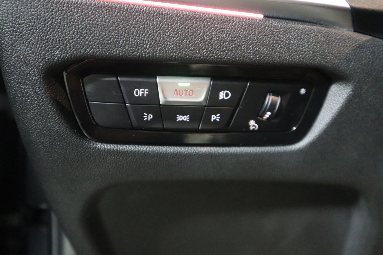 Used 2024 BMW 330i xDrive Sedan image 40