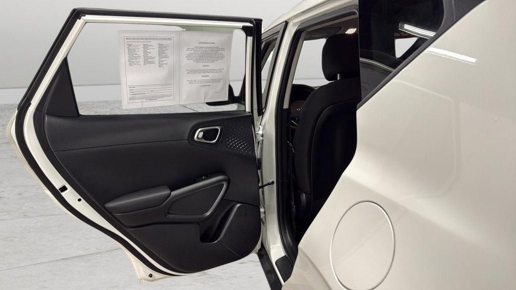 Used 2021 Kia Soul S image 27