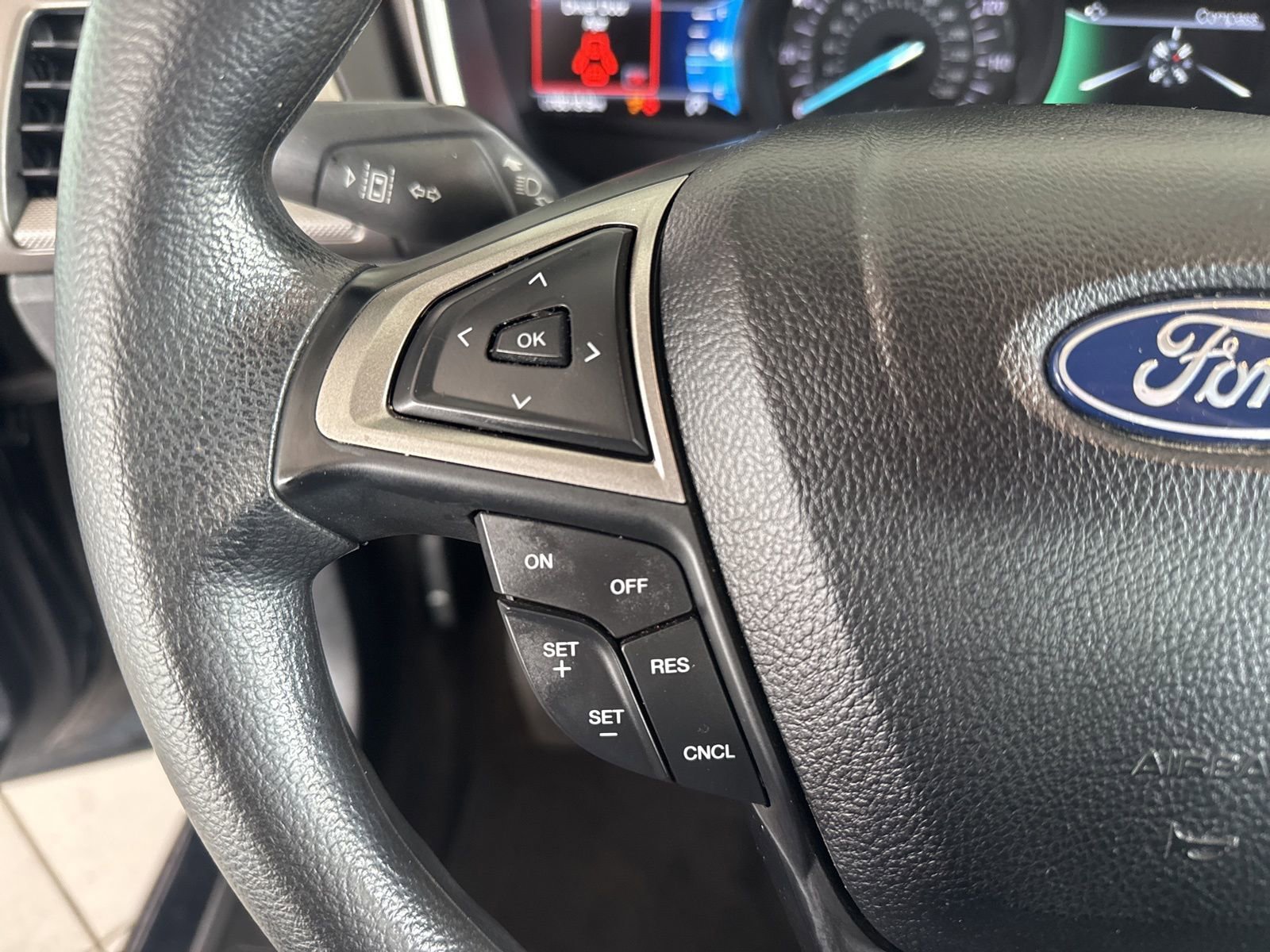 Used 2020 Ford Fusion SE image 20