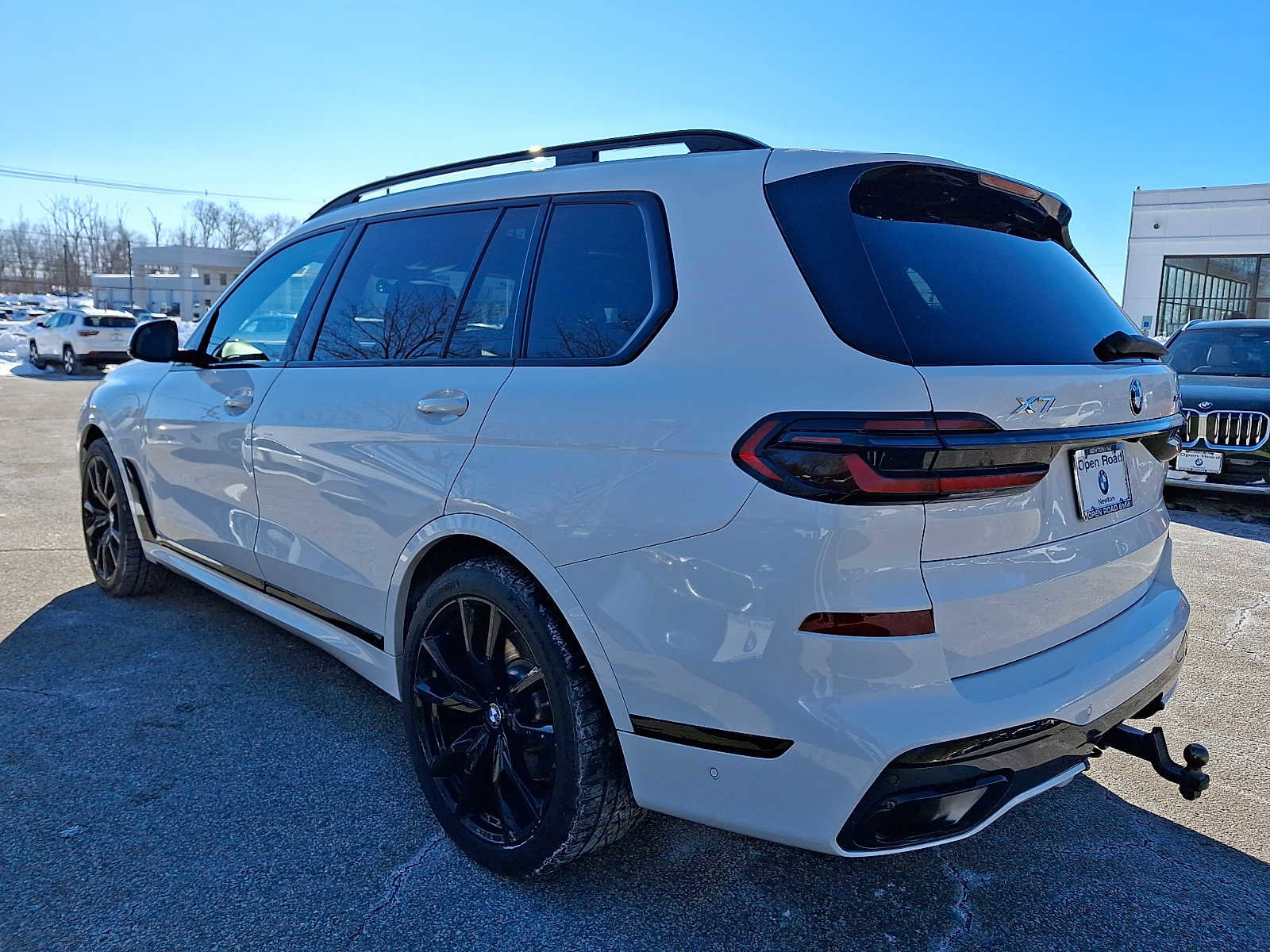 Used 2024 BMW X7 xDrive40i w/ M Sport Package image 4