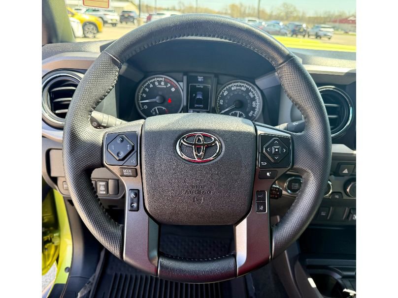 Used 2023 Toyota Tacoma TRD Sport image 16