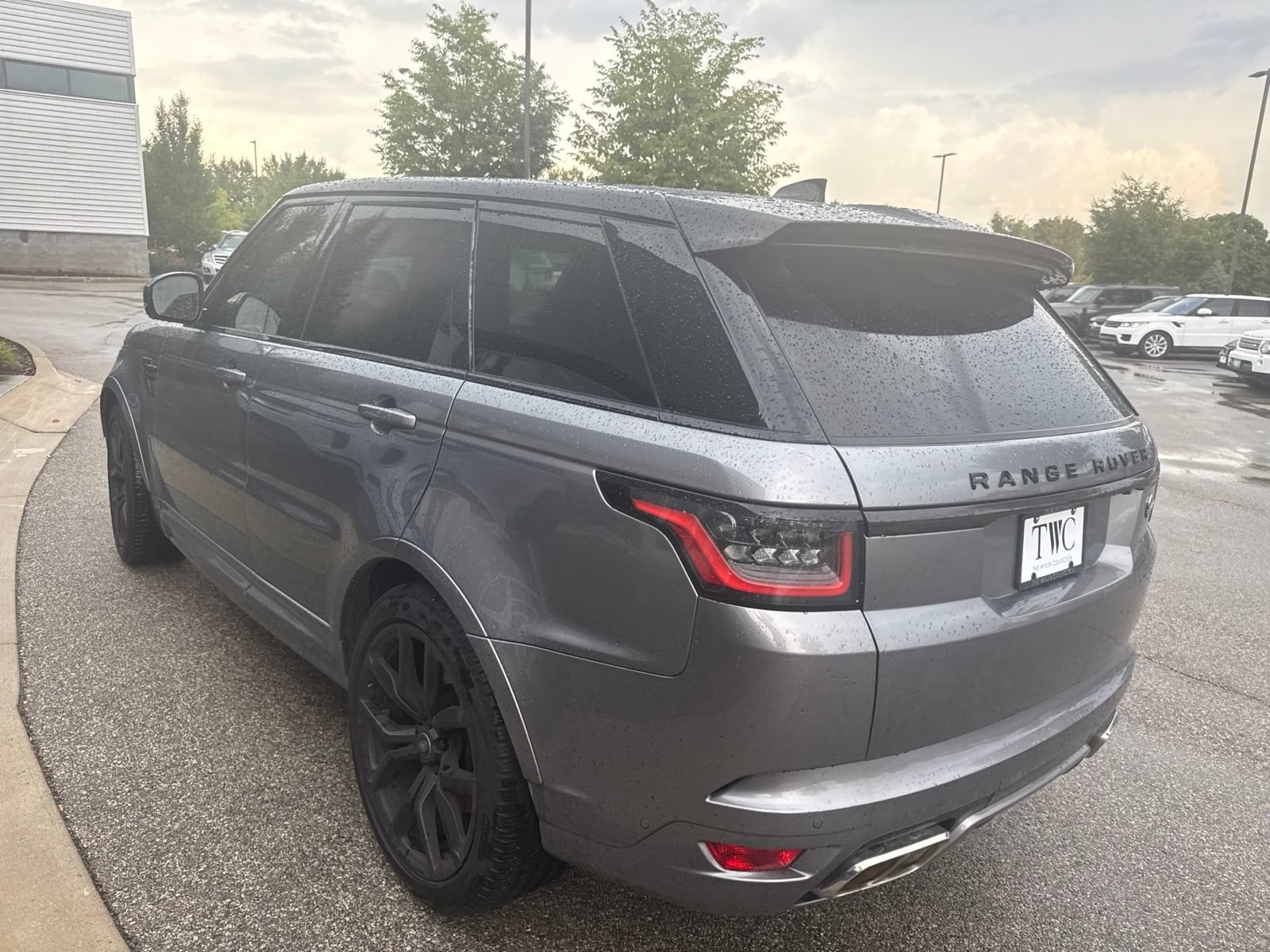 Used 2020 Land Rover Range Rover Sport SVR AWD/4WD image 7