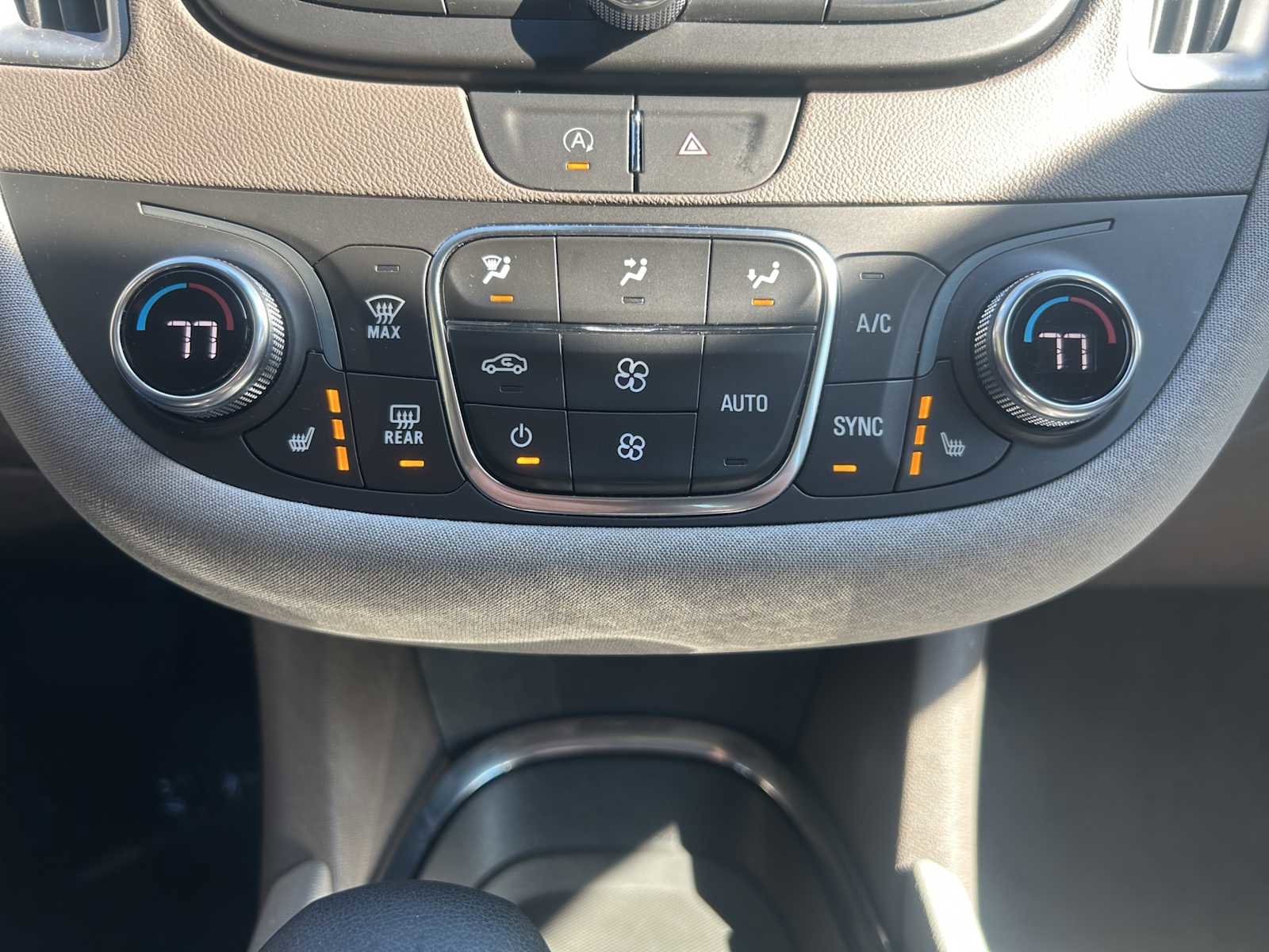 Used 2024 Chevrolet Malibu LT image 17