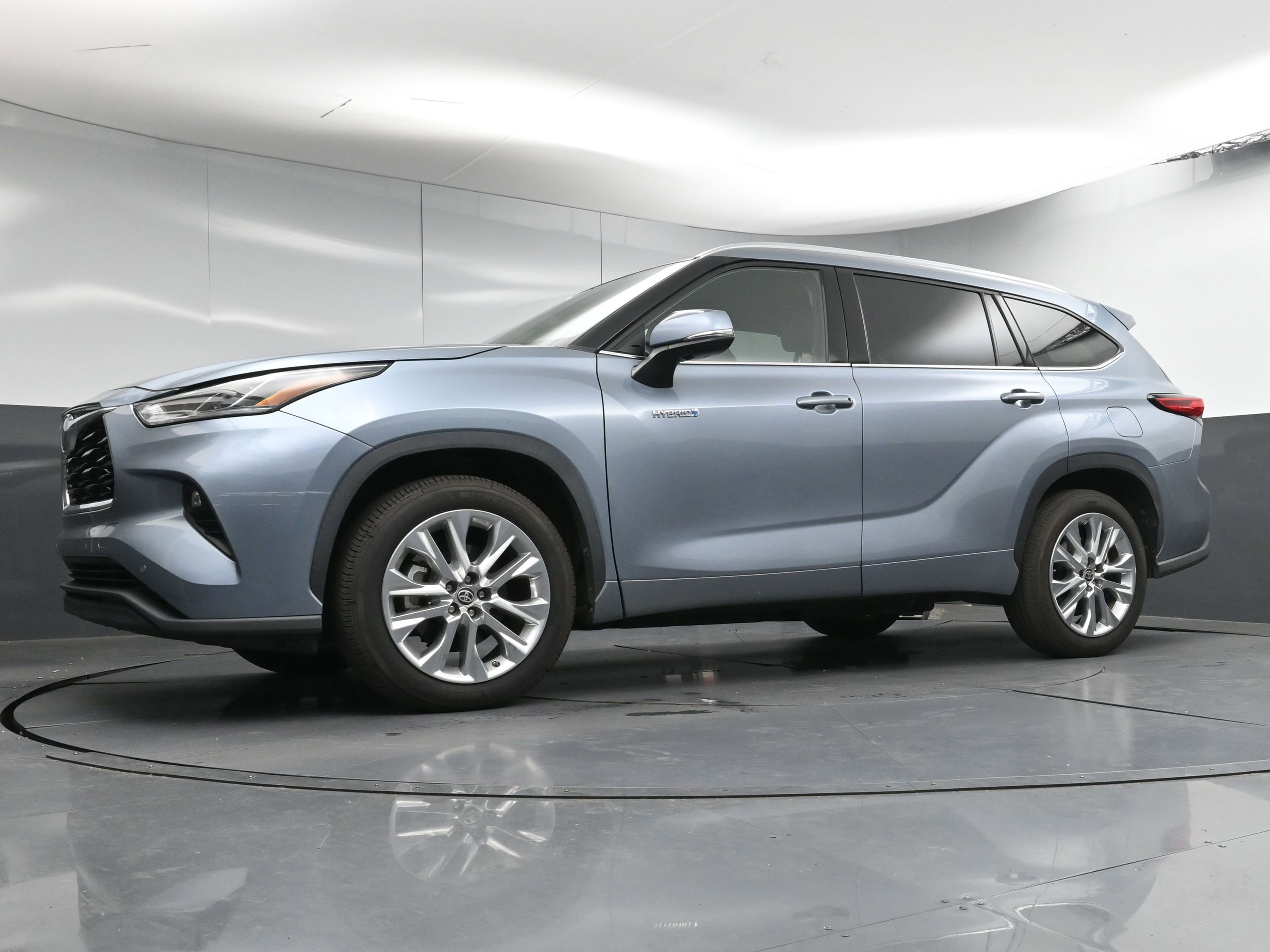 Used 2020 Toyota Highlander Limited image 25