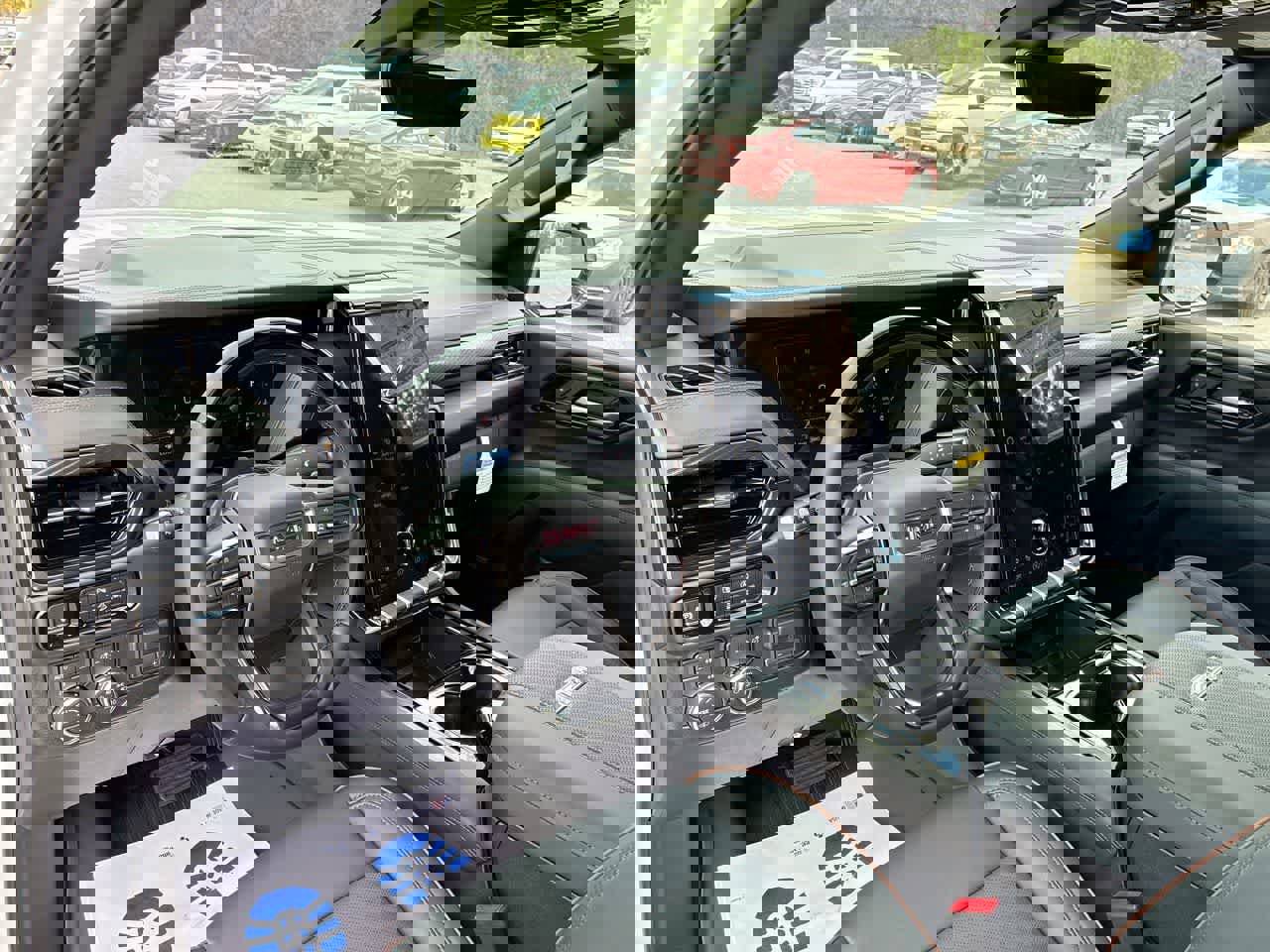 New 2026 GMC Yukon XL AT4 w/ AT4 Premium Plus Package image 10