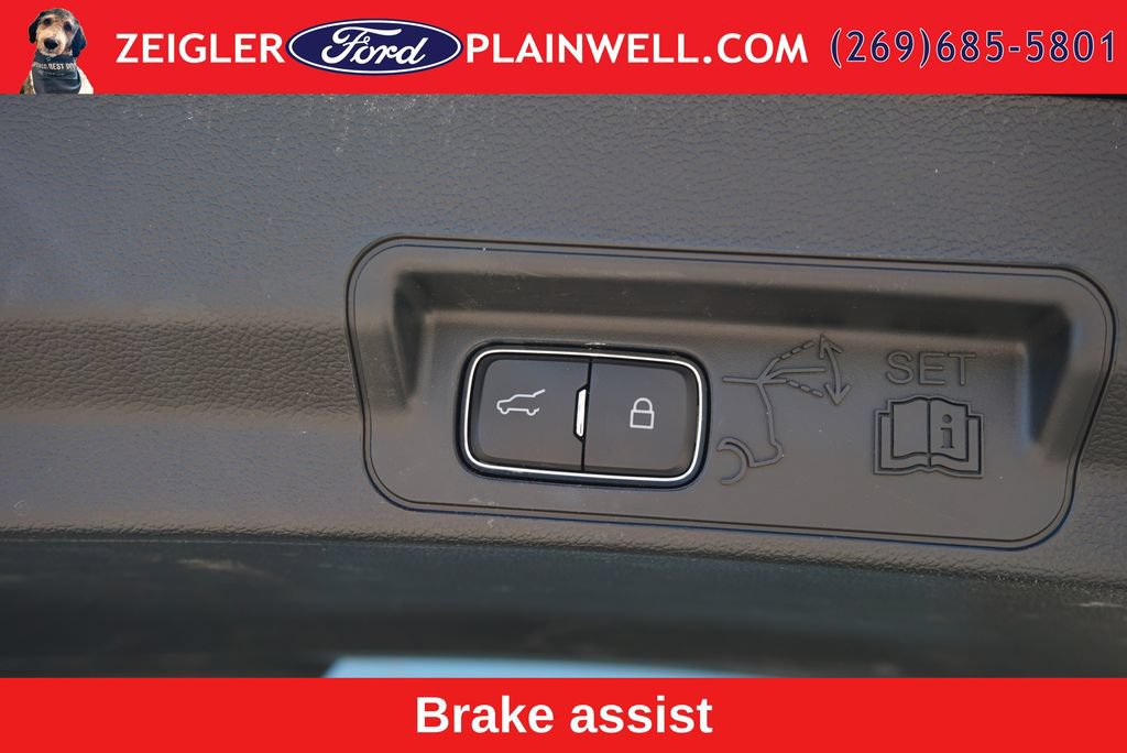 Used 2023 Ford Explorer XLT w/ Equipment Group 202A AWD/4WD image 11