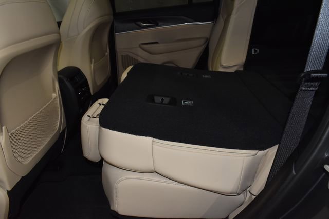 New 2025 Jeep Grand Cherokee Limited w/ Trailer Tow Package image 30