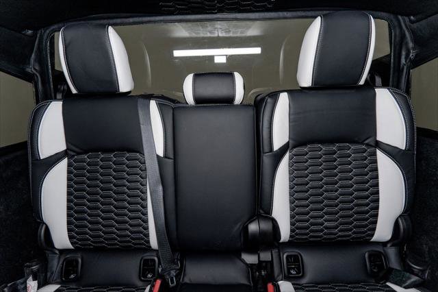 Used 2025 Jeep Gladiator Sport AWD/4WD image 19