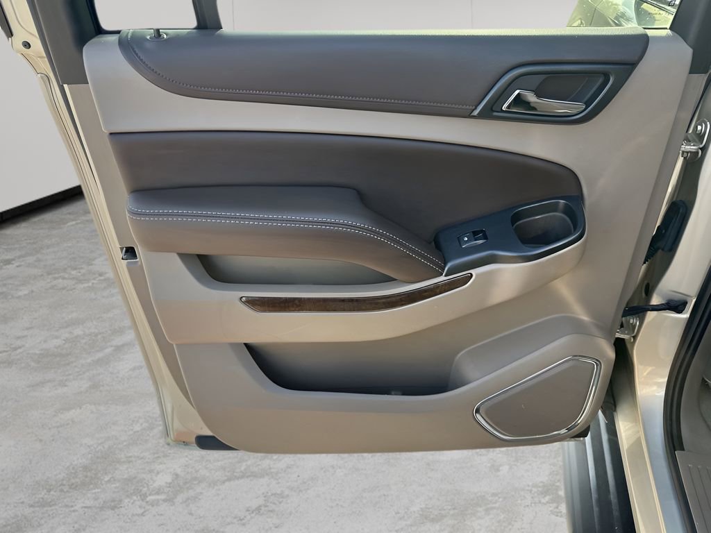 Used 2016 Chevrolet Suburban LS image 17