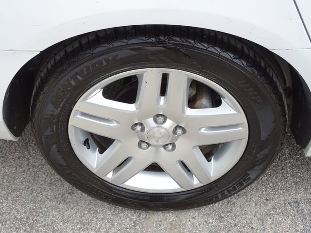 Used 2013 Chevrolet Impala LT w/ LT Sunroof Package image 16