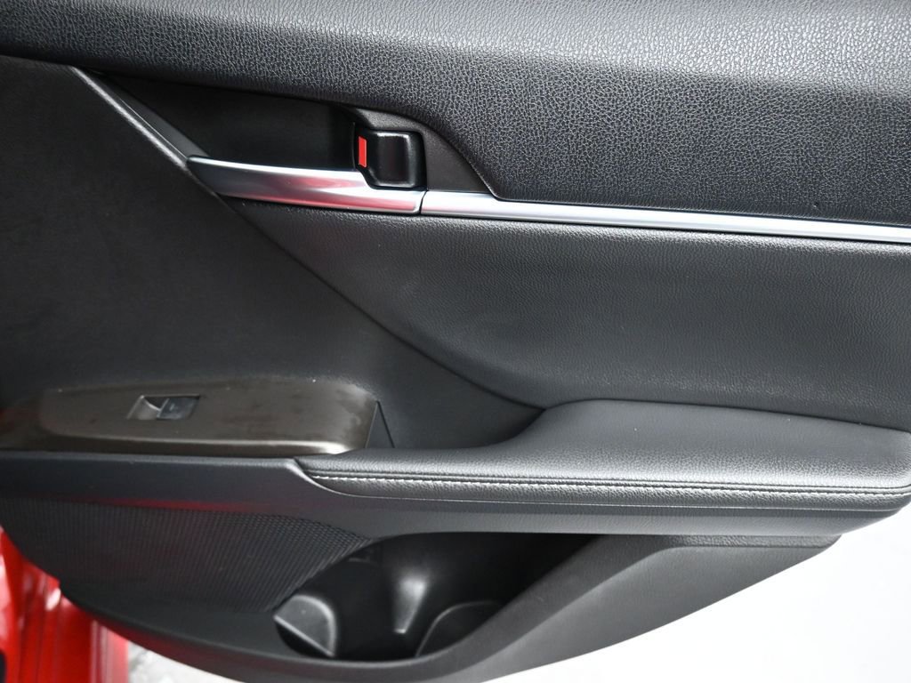 Used 2023 Toyota Camry XSE w/ Navigation Package image 36