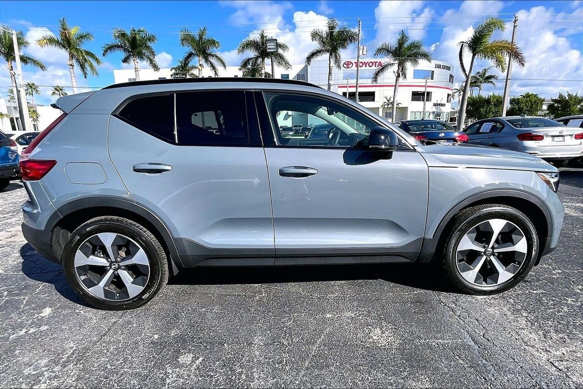 Used 2023 Volvo XC40 B5 Plus w/ Driver Assist Package image 31