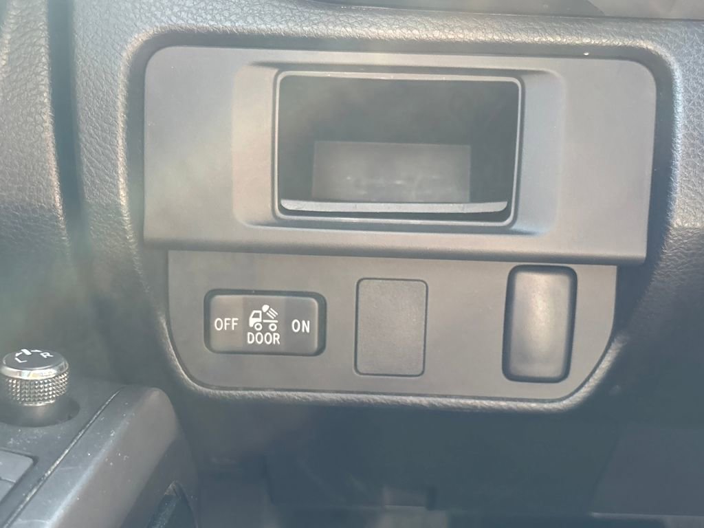 Used 2016 Toyota Tacoma SR5 w/ Towing Package image 20