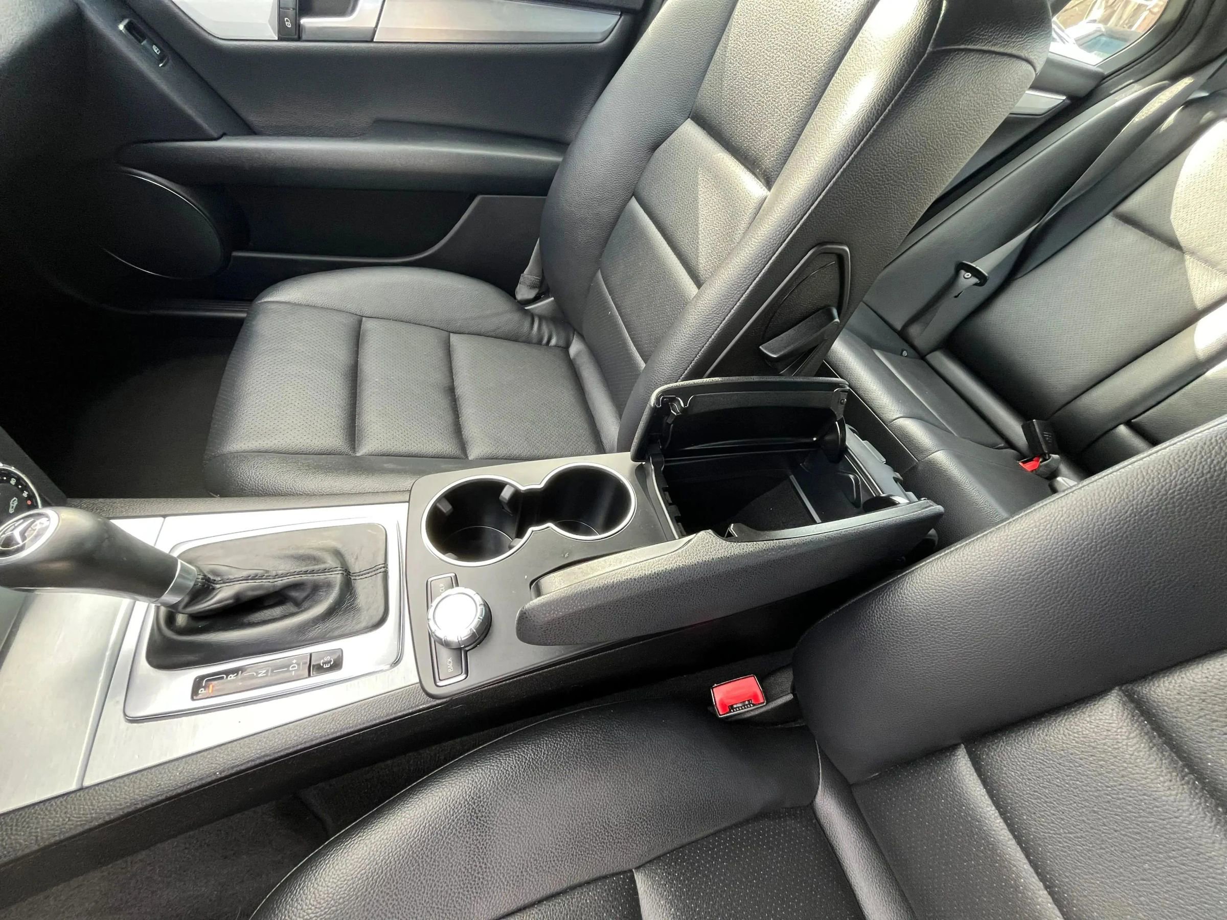 Used 2014 Mercedes-Benz C 250 Sedan image 20