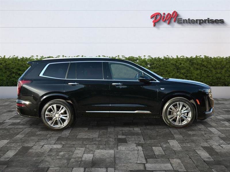 Used 2023 Cadillac XT6 Premium Luxury image 7
