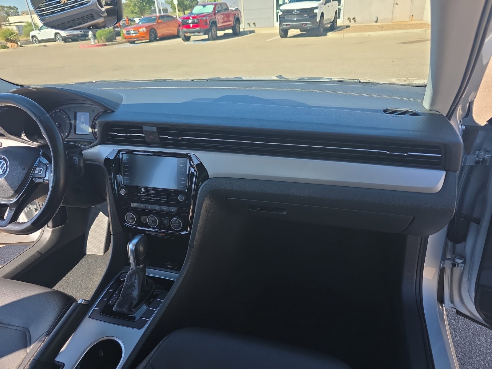 Used 2020 Volkswagen Passat 2.0T SE image 20