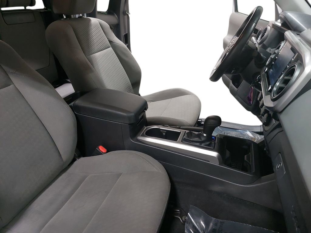 Used 2022 Toyota Tacoma SR5 w/ SR5 Appearance Package (SM) image 4