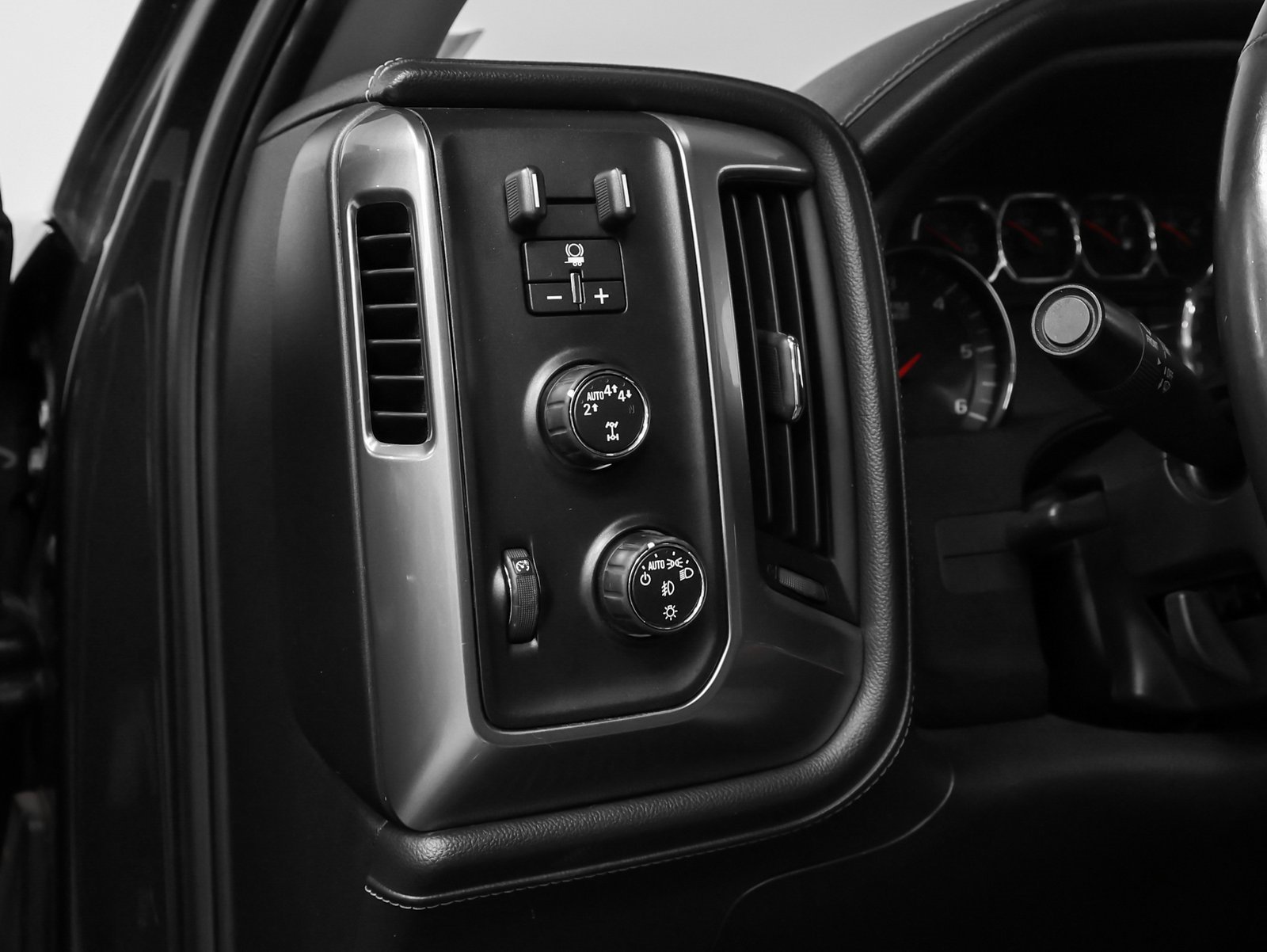 Used 2017 Chevrolet Silverado 1500 LTZ w/ Sport Package image 28